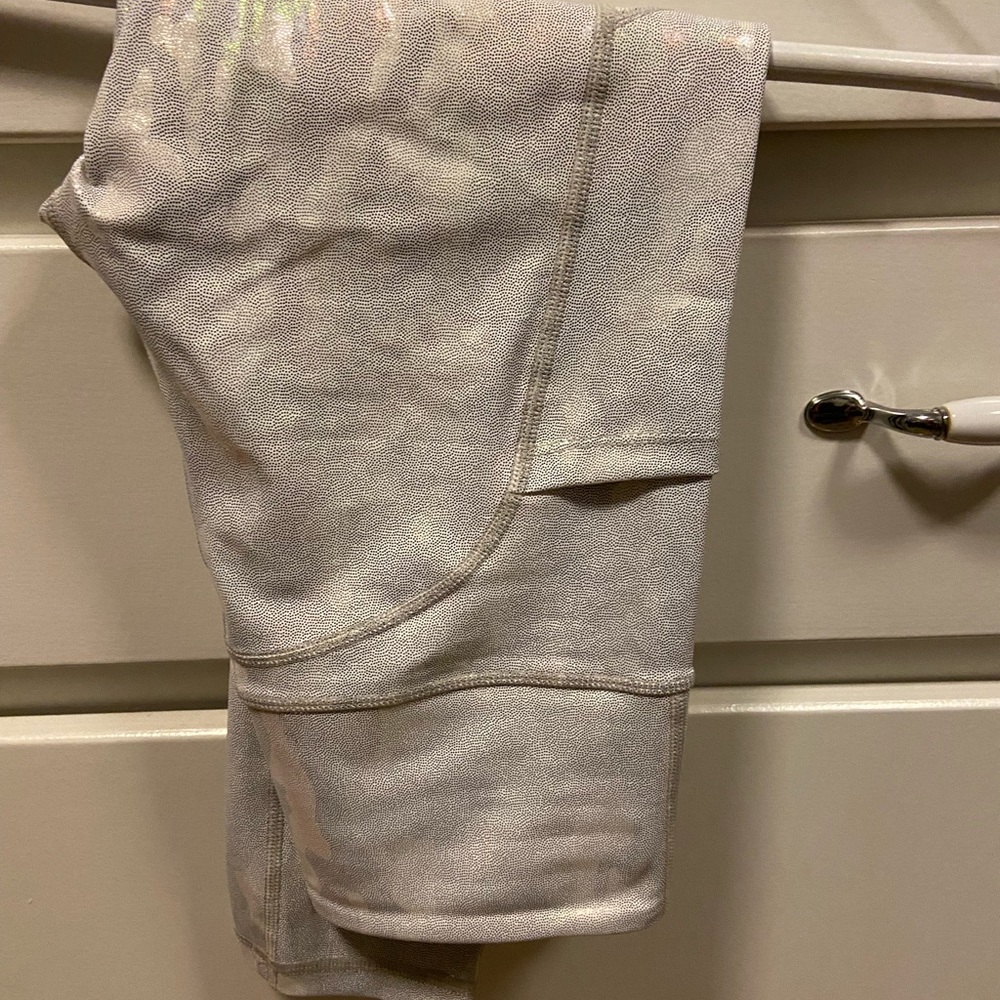 Zyia Silver Metallic Camo LNT Capri